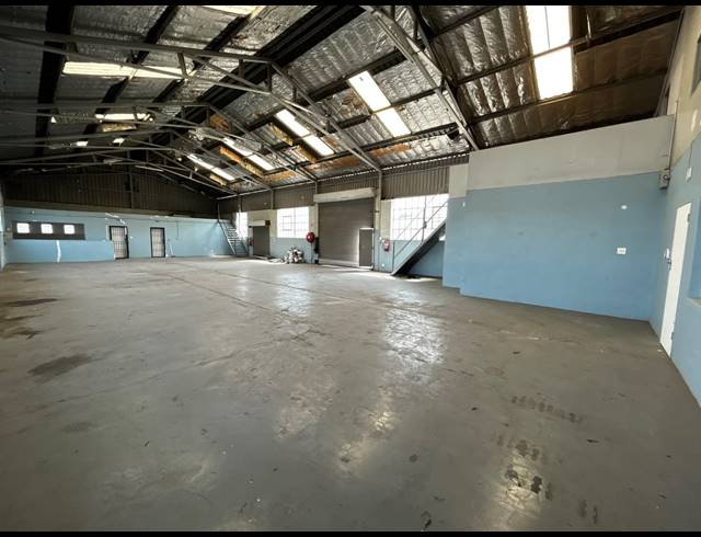 450M² WAREHOUSE TO LET IN WYNBERG